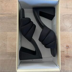 Elegant Black Heeled Sandals